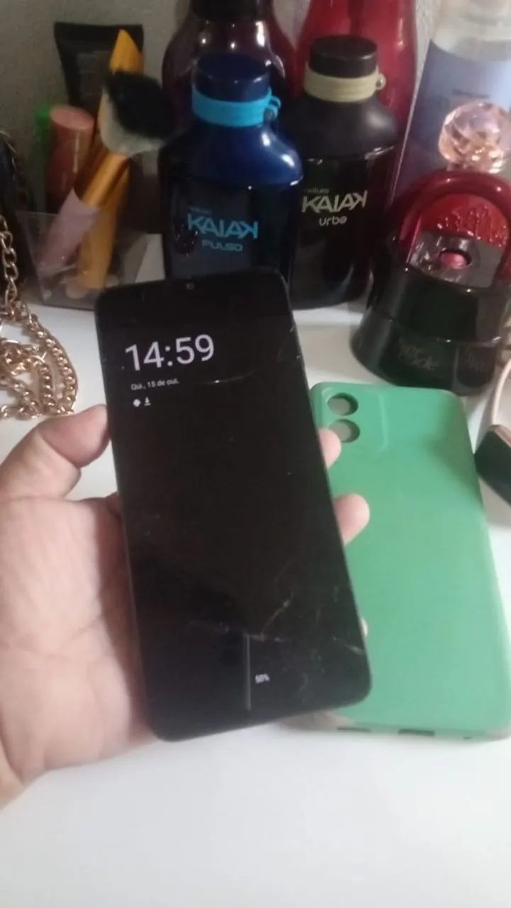 Celular Motorola E, acompanha capinha e carregador, celular top@7!! - Foto 2