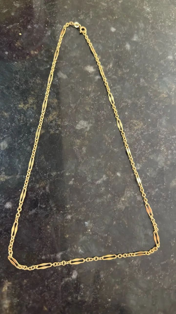Cordão de ouro 18