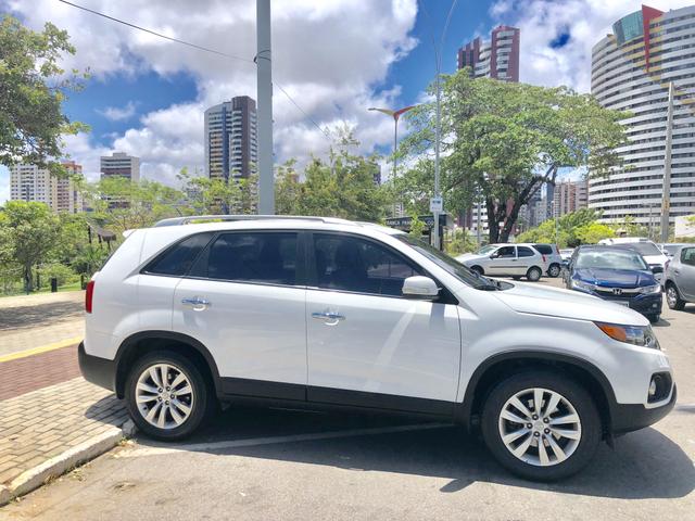 Kia SORENTO 2012 AUTOMÁTICA, COM APENAS 52.000 KMS RODADOS, ÚNICO DONO, ESTADO DE ZERO KM! - Foto 2