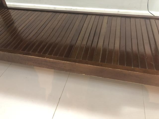 Cama p/ estética - comprimento 1,88m/ largura 78cm/ altura 80cm - Foto 3