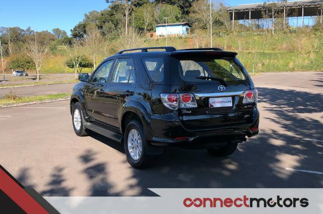Toyota Hilux SW4 SRV 3.0 TDI Automático - 2014 - Foto 3