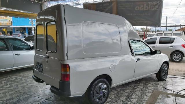 Ford Courier box 2007 1.6 gnv - 12.900