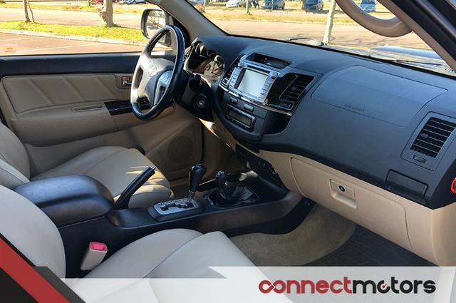 Toyota Hilux SW4 SRV 3.0 TDI Automático - 2014 - Foto 12