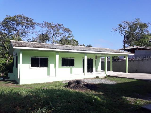 Linda Casa de 160m2, 3 quartos em terreno amplo no Bairro Zerão - Foto 5