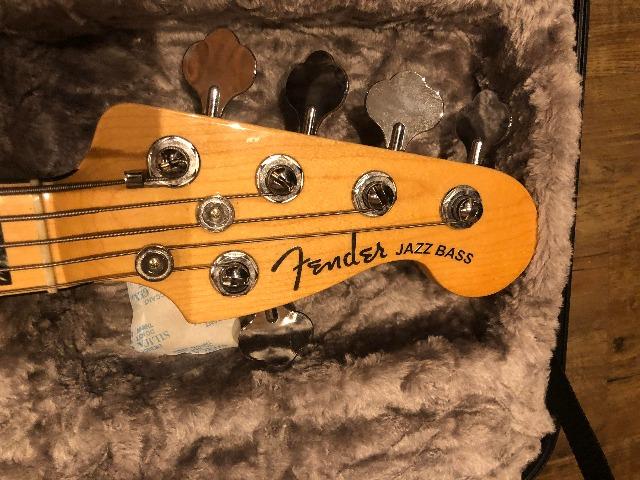 Contrabaixo Fender Jazz Bass 5 cordas - Foto 2