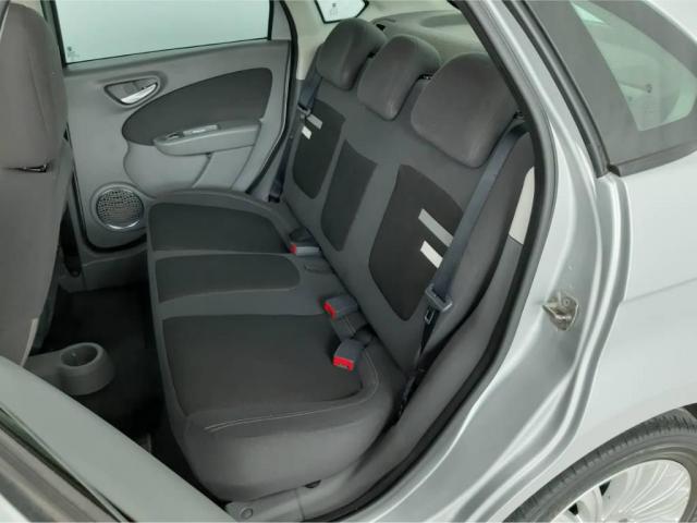 Fiat Grand Siena Essence 1.6 - Foto 6