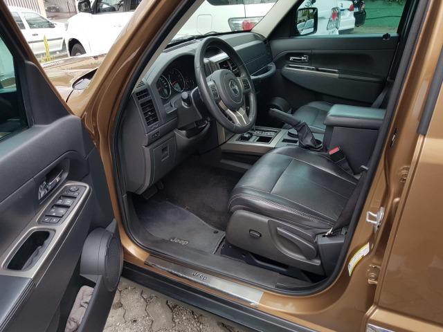 Jeep Cherokee 3.7 4x4 V6 - Foto 5