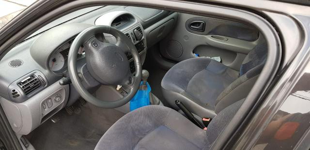 Clio Sedan 1.6 Completo Estudo Trocas - Foto 6
