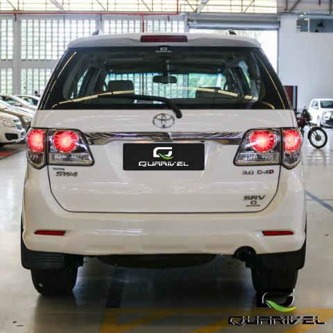 Hilux sw4 2014/2015 3.0 srv 4X4 7 lugares 16V turbo intercooler diesel 4p automatico - Foto 4