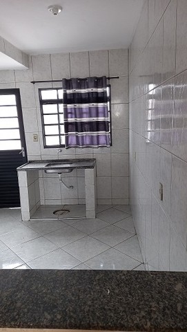Casa para aluguel possui 60 metros quadrados com 2 quartos em Inconfidência - Belo Horizon - Foto 3