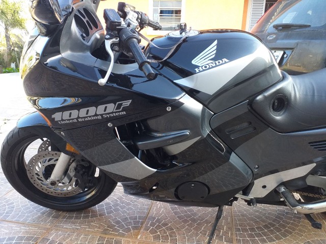 SUZUKI CBR 1000F REVISADA