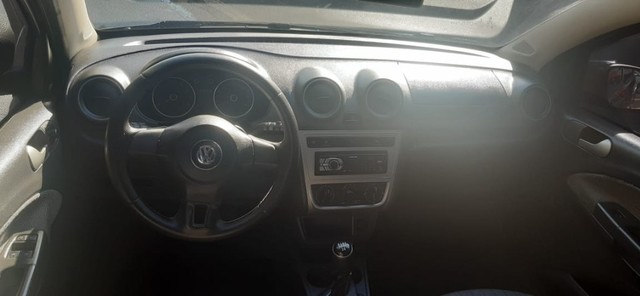 VW VOLLKSWAGEN VOYAGE EM PERFEITO ESTADO.