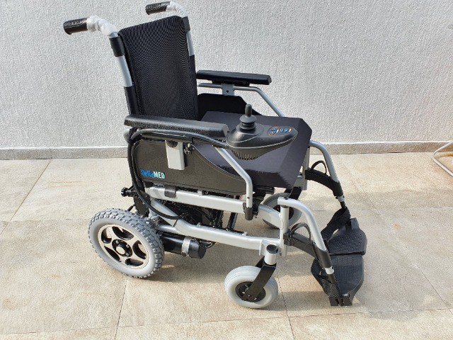 Cadeiras de rodas motorizadas - Foto 4