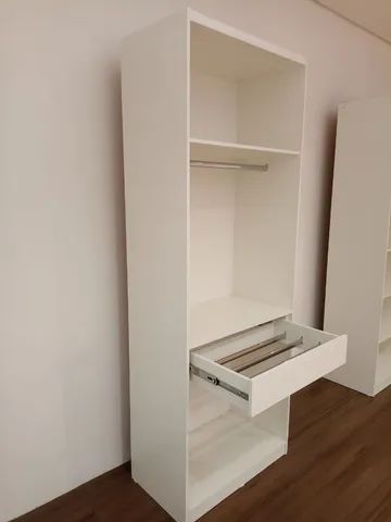 CLOSET CALCEIRO C/ CABIDEIRO E MALEIRO MDF 