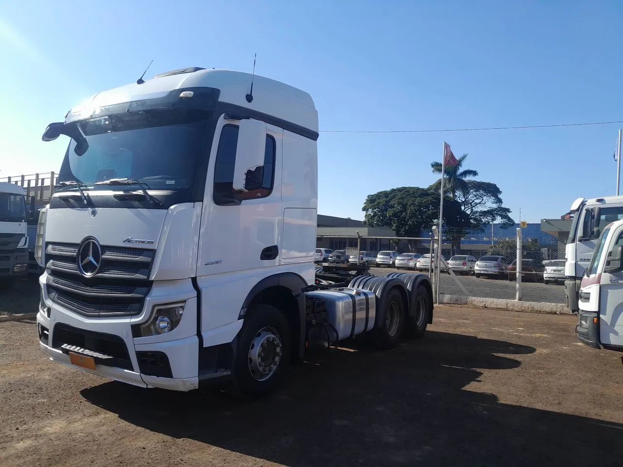 Mercedes-Benz Actros Actros 2651 MP5 LS 6x4 2p (diesel)(E5) 2021/2022 VAMOS SEMINOVOS Uber