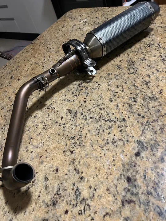 Escamento esportivo Akrapovic X-MAX 250