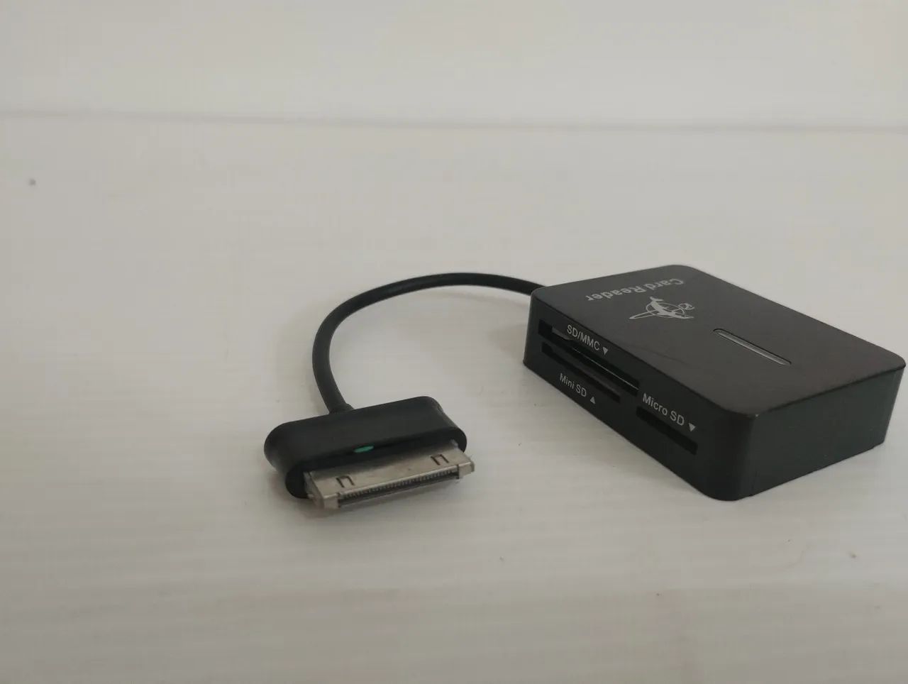 Hub Empire Leitor de Cartoes, 30 Pinos (iPad 1 2 3) - Foto 3