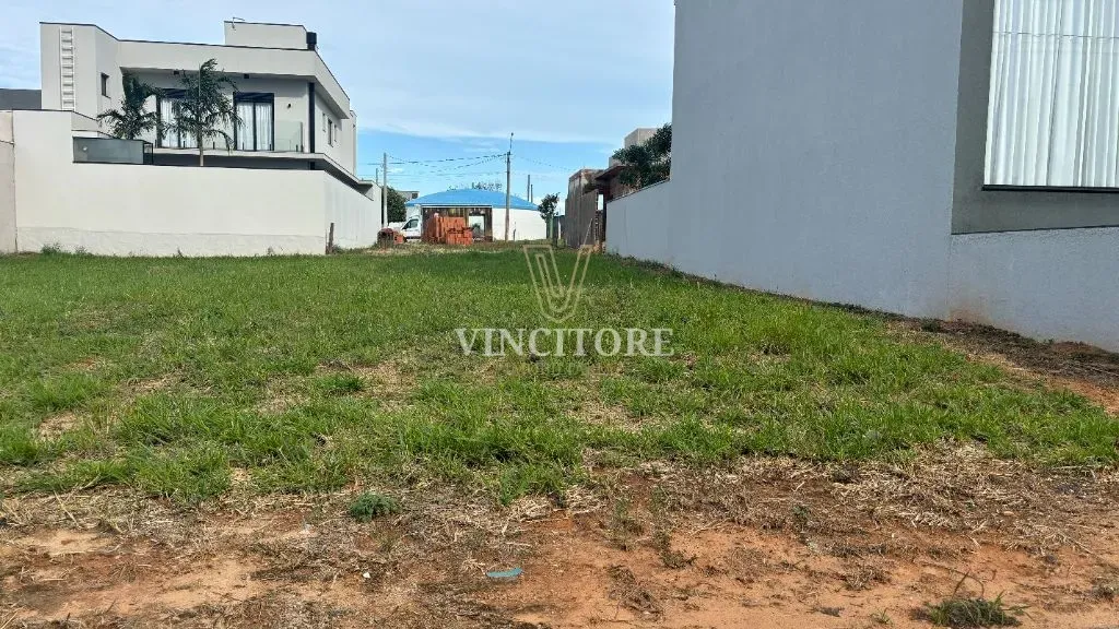 Terreno de 260 m² No condomínio Olívio Franceschini em Hortolândia/SP
