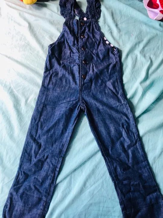 Macacão jeans 4 anos