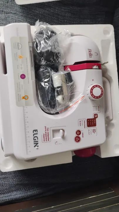 Máquina de Costura Elgin Bella - 06 Pontos - Foto 2