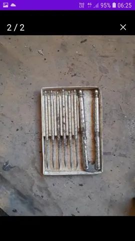 Conjunto para quebra de nozes com mas de 80 anos