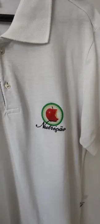 Vendo duas camisas bordadas com o símbolo de nutrição - Foto 4