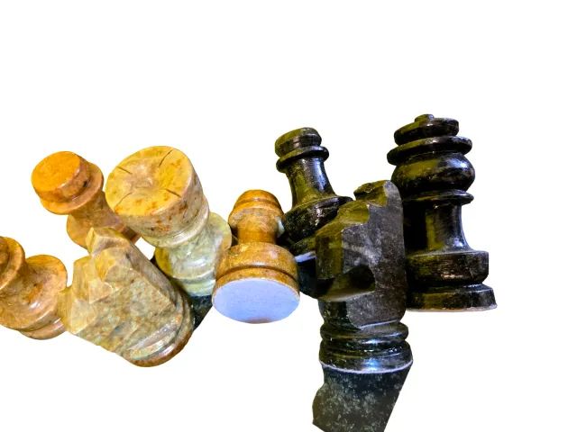  Tabuleiro com jogo de Xadrez e damas em Pedra Sabão 46cm x 46cm