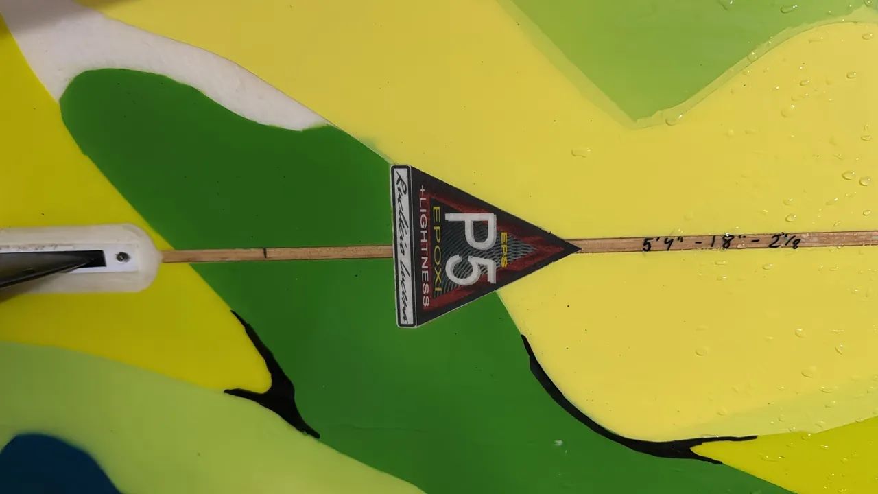 Prancha de Surfe 5'4"com quilhas - P5 - Epoxy (seminova) pouco usada - Foto 4