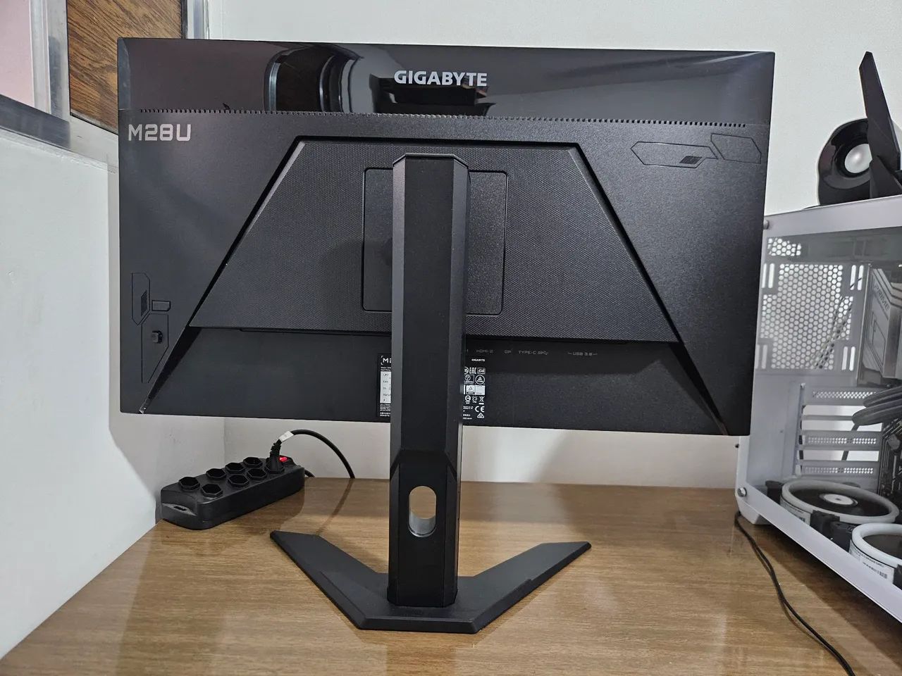 Monitor Gigabyte 4k 28 polegadas 144hz! - Foto 4
