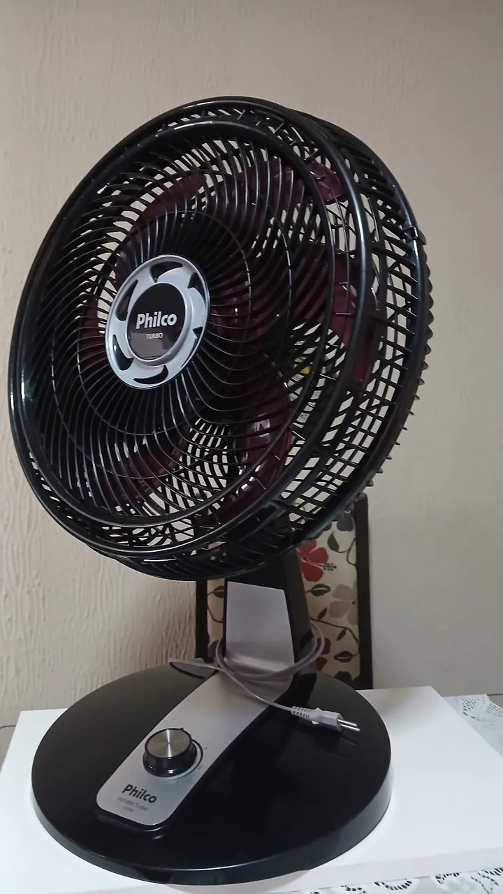 Ventilador de Mesa Philco Turbo - Novo!