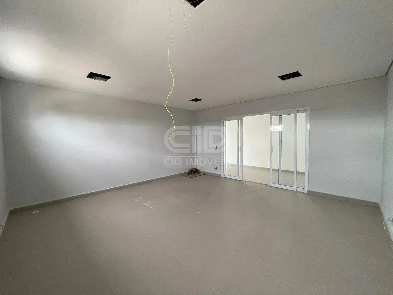 Sala com 36m² atrás da Bluefit da Av. Fernando Correa (EM CONSTRUÇÃO)