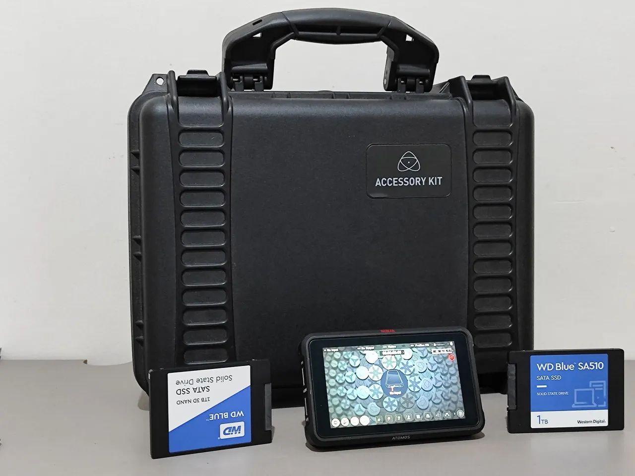 Monitor ATOMOS NINJA V 5 polegadas + 2 SSD 1TB + CASE