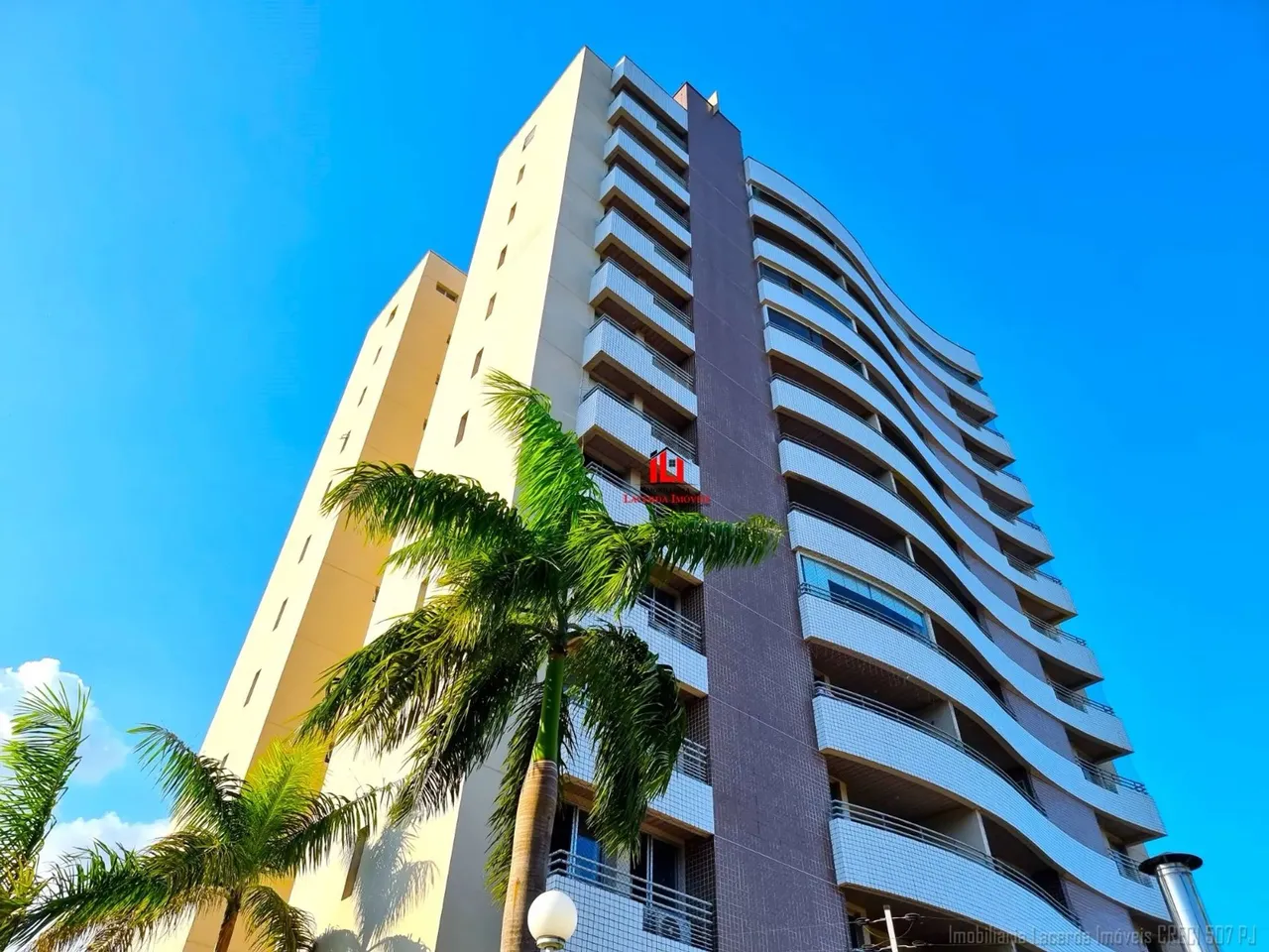 Evidence Ponta Negra Apartamento com 4 quartos sendo 1 suíte, 2º andar