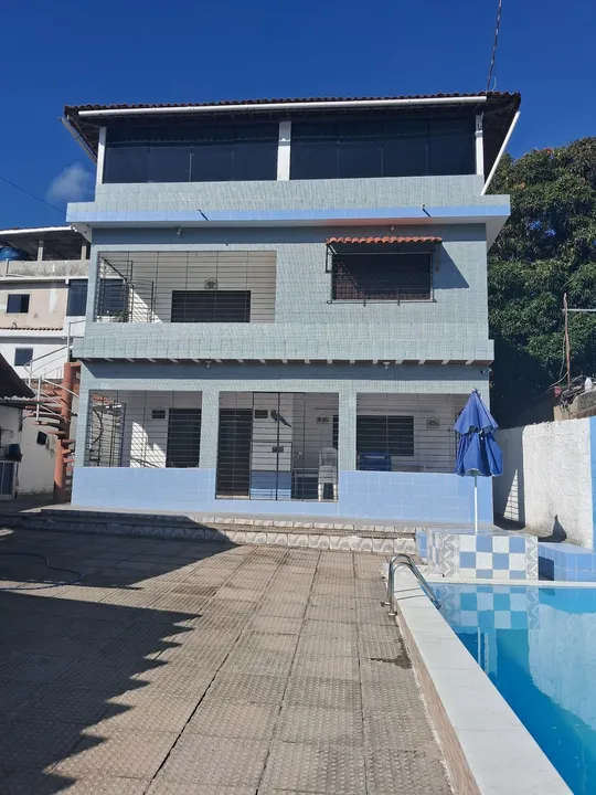 Aluga-se linda casa de praia com piscina em Enseada dos Corais