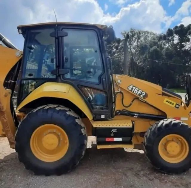 Retroescavadeira Caterpillar 2017 - Foto 3