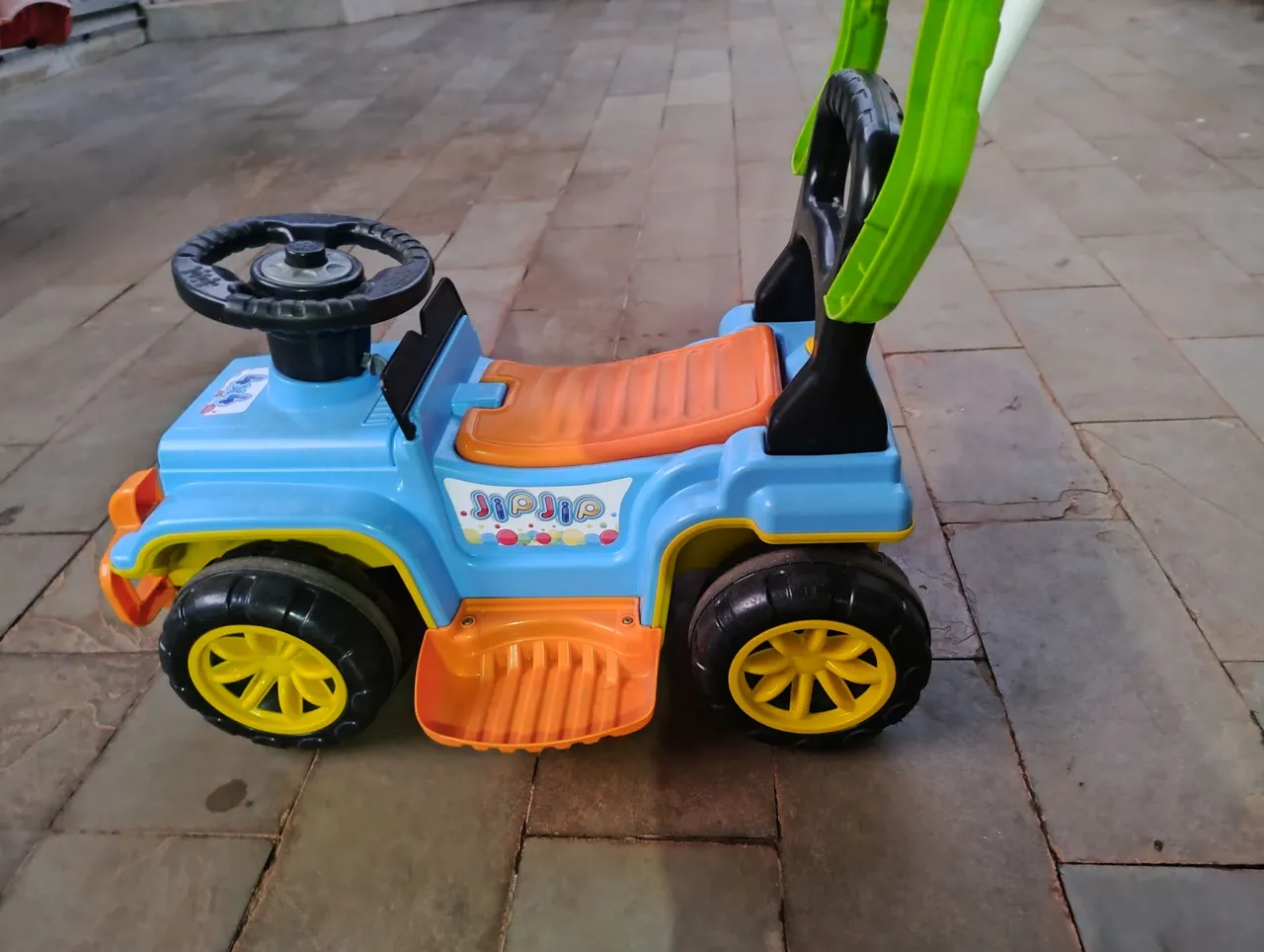 Motoca Jeep de empurrar infantil