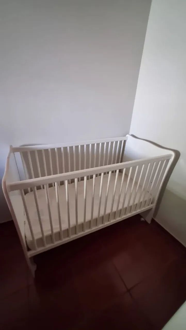 Berço Conservado Detalhe Rosa - Foto 4