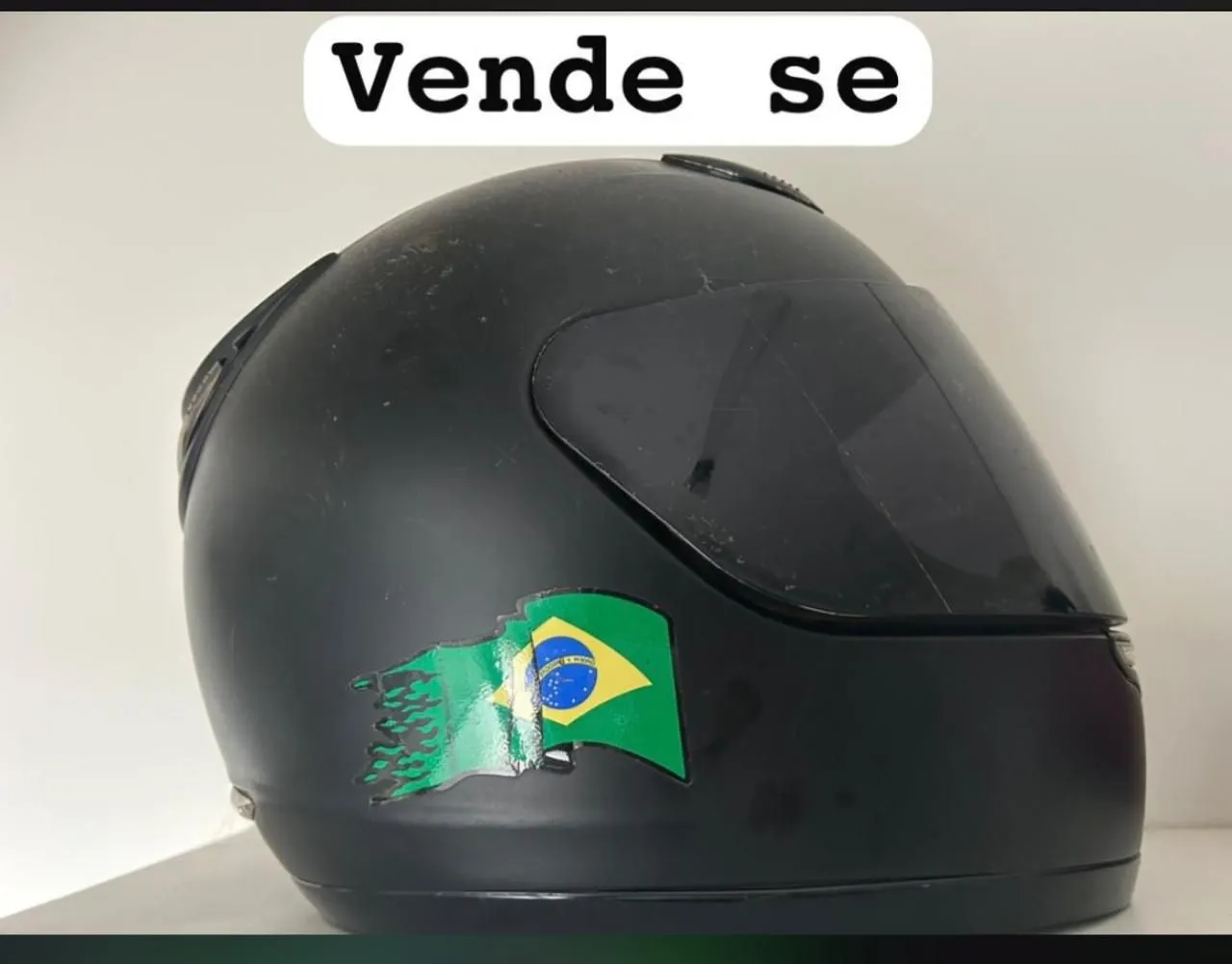 2 capacetes preço a combinar