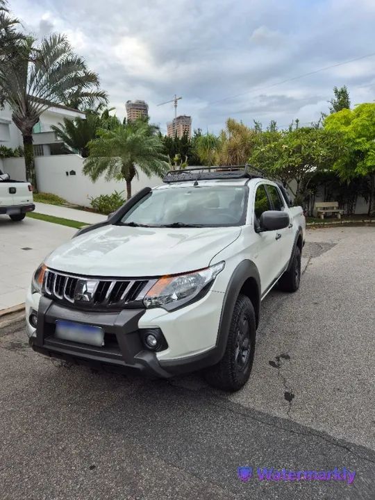 Mitsubishi L200 Triton 2022 2.4 16v Turbo Diesel Savana Gls - ÚNICO DONO