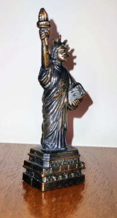 Apontador de Metal - Estátua da Liberdade