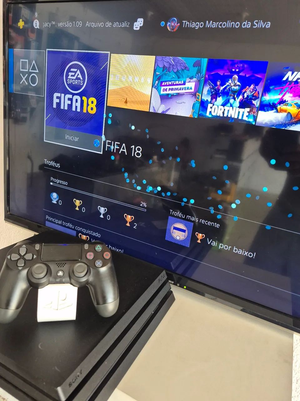 Ps4 pro 1TB com 2 controles software12 - Foto 3