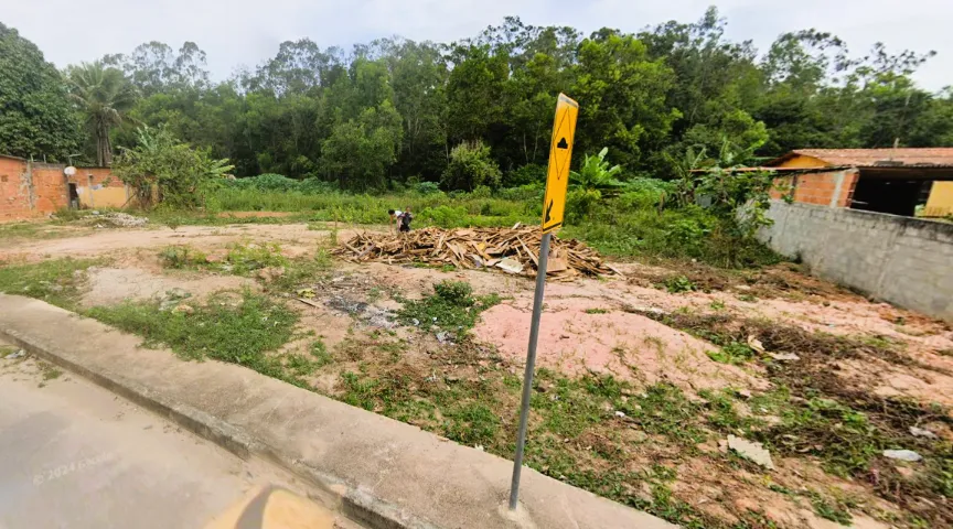 VENDE-SE LOTE 593,10m² LOCALIZADO NOVA ALMEIDA SERRA PROXIMO IGREJA REI MAGOS