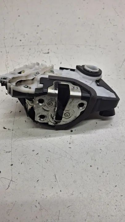 Fechadura Porta Dianteira Lado Direita Honda Hrv 2016 / 2018 - Foto 7