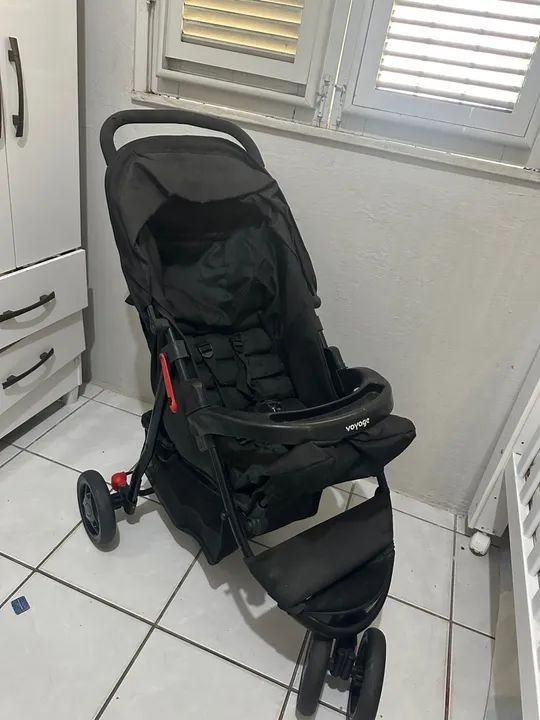Carrinho de Bebê Voyage - Preto - Foto 4