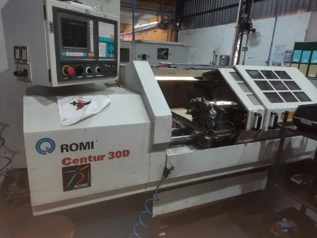 Torno CNC Romi Centur 30D - Mach 9 - Ano 2005 - Foto 2