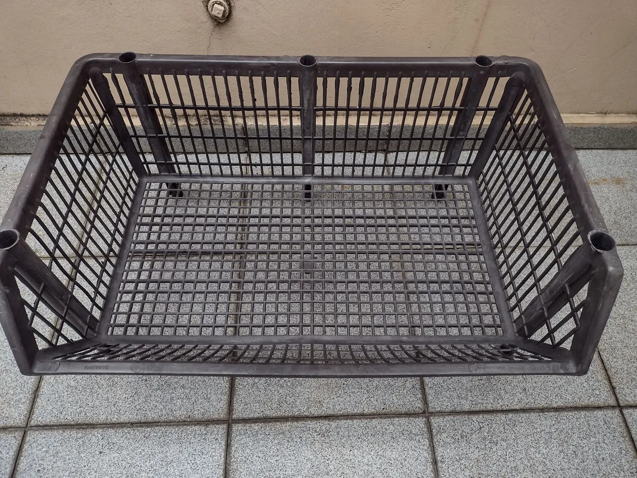 Cesta de compras em plástico