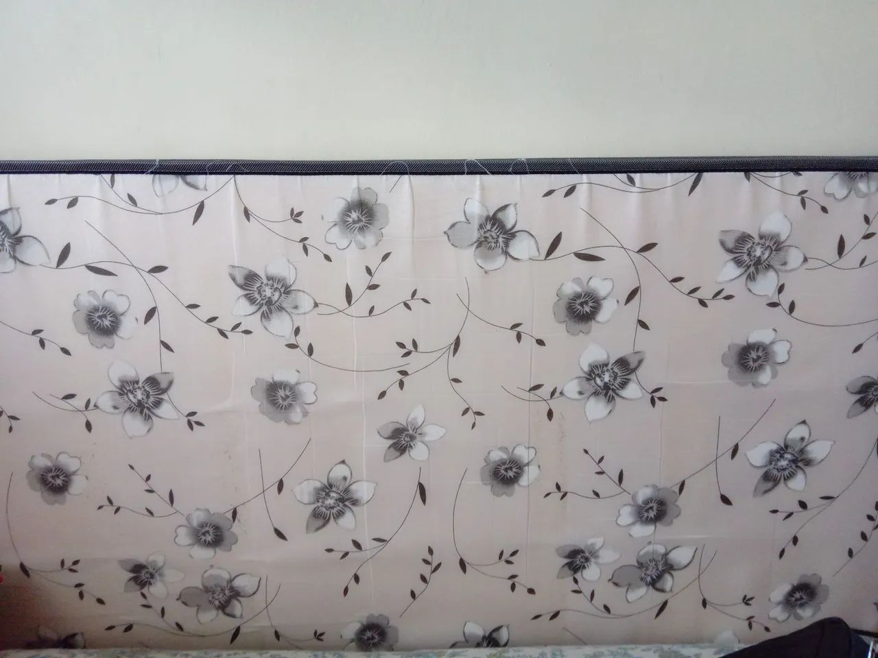 Colchão Floral solteiro 