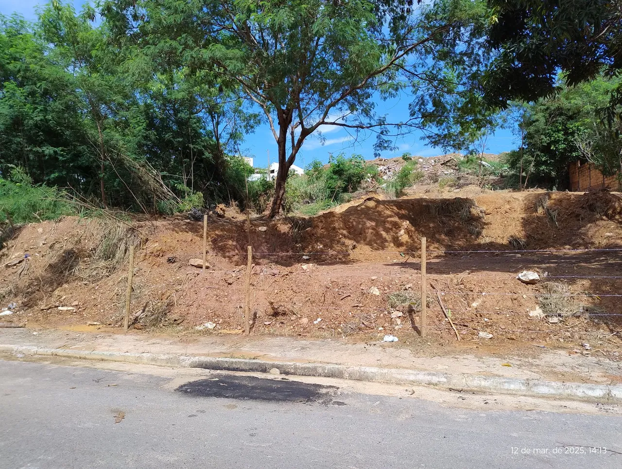 Vendo, terreno bairro Dom Bosco, próximo do shopping Pantanal, 450 o metro quadrado
