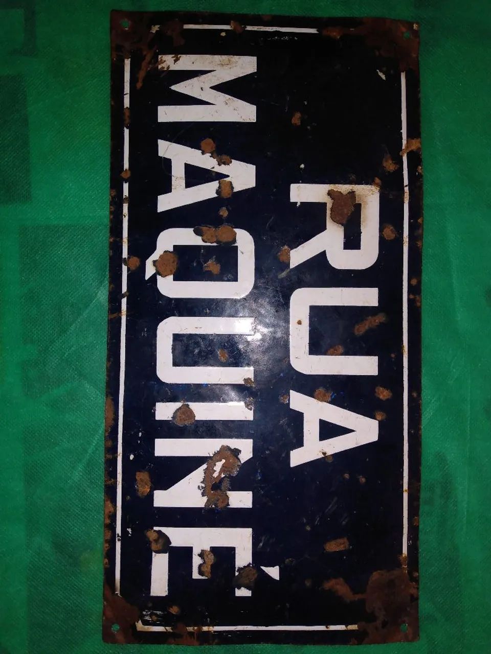 Placa da Rua Maquiné Barbacena MG original - Foto 3
