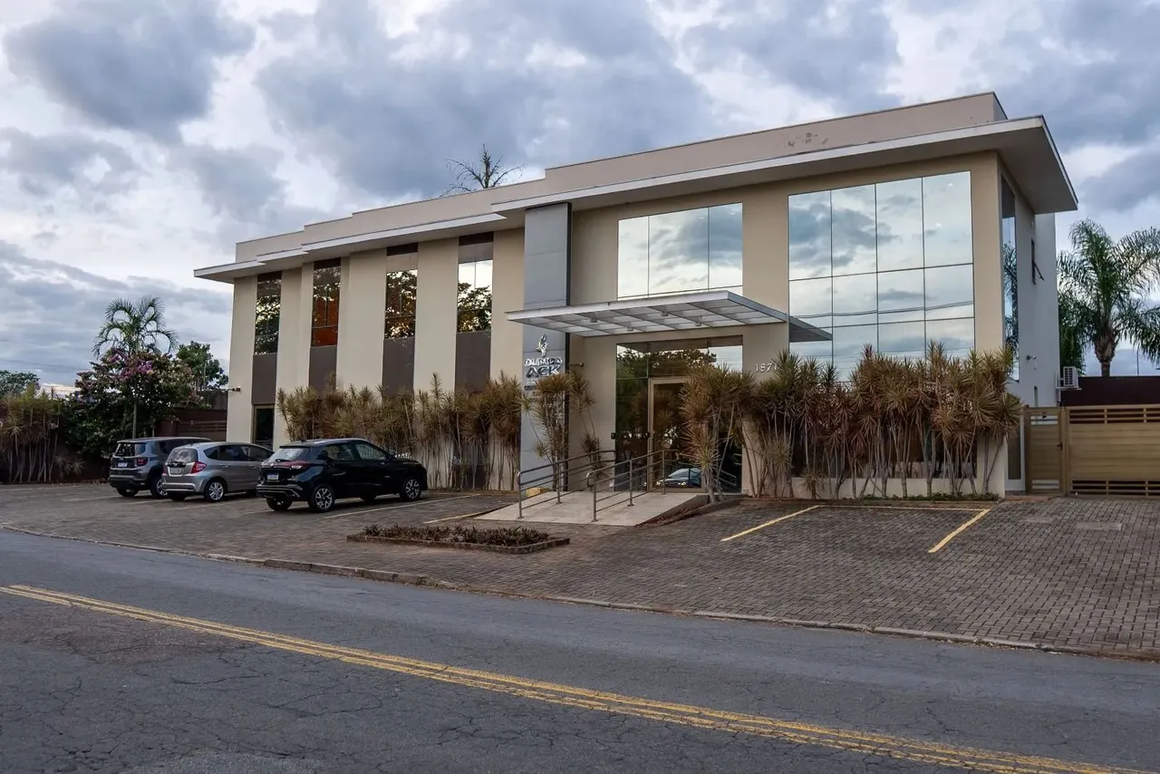 Sala para locação próxima ao Shopping Iguatemi 25m²- 2000,00